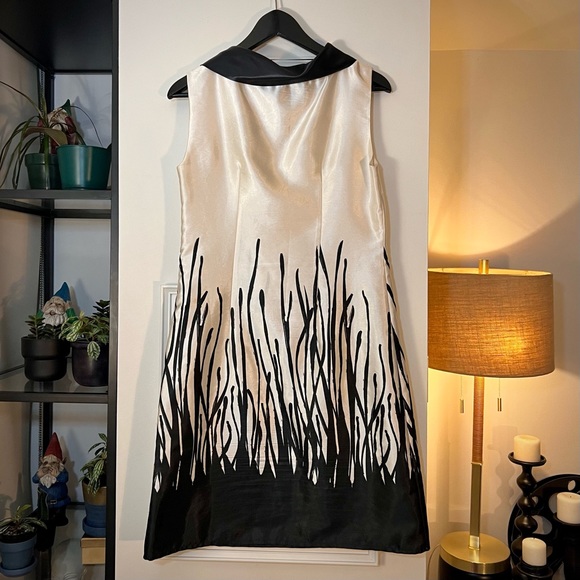 A-line shift dress - Picture 2 of 4